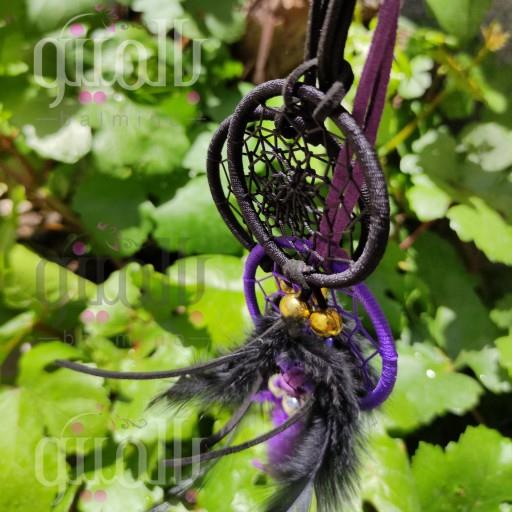 گردنبند آویز دریم کچرجنس نخ و ترکیبی از پر و آویز